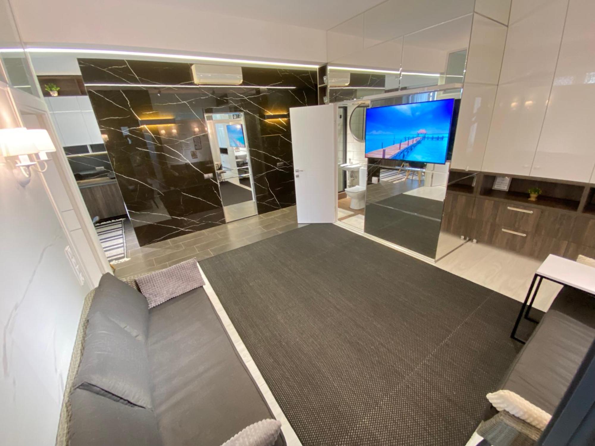 Rentnow Modern Business Apartment With 3 Bedrooms In Centre Chişinău Esterno foto