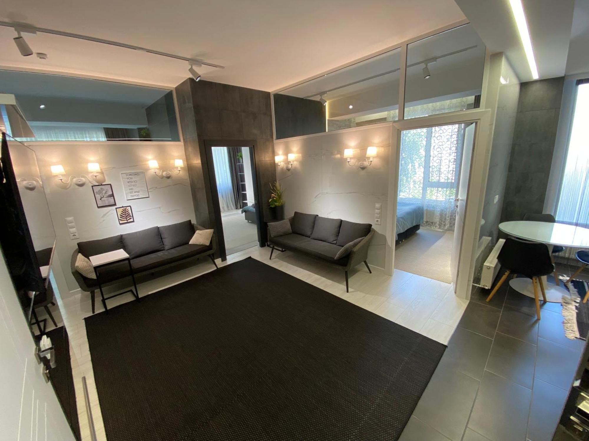 Rentnow Modern Business Apartment With 3 Bedrooms In Centre Chişinău Esterno foto