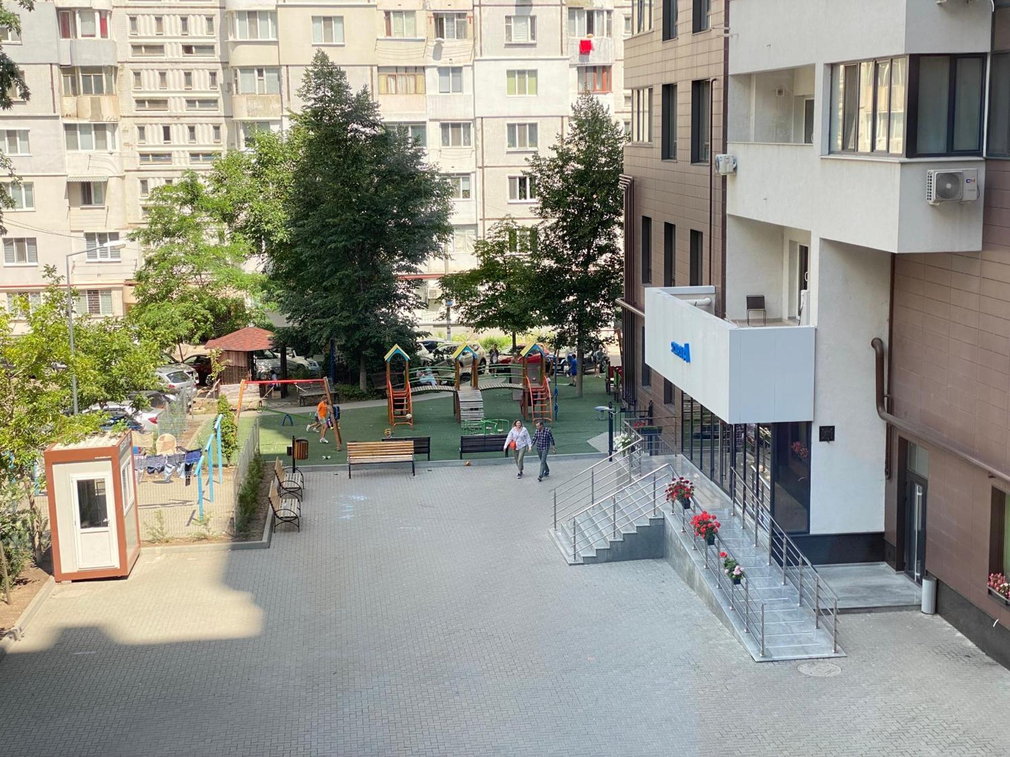 Rentnow Modern Business Apartment With 3 Bedrooms In Centre Chişinău Esterno foto