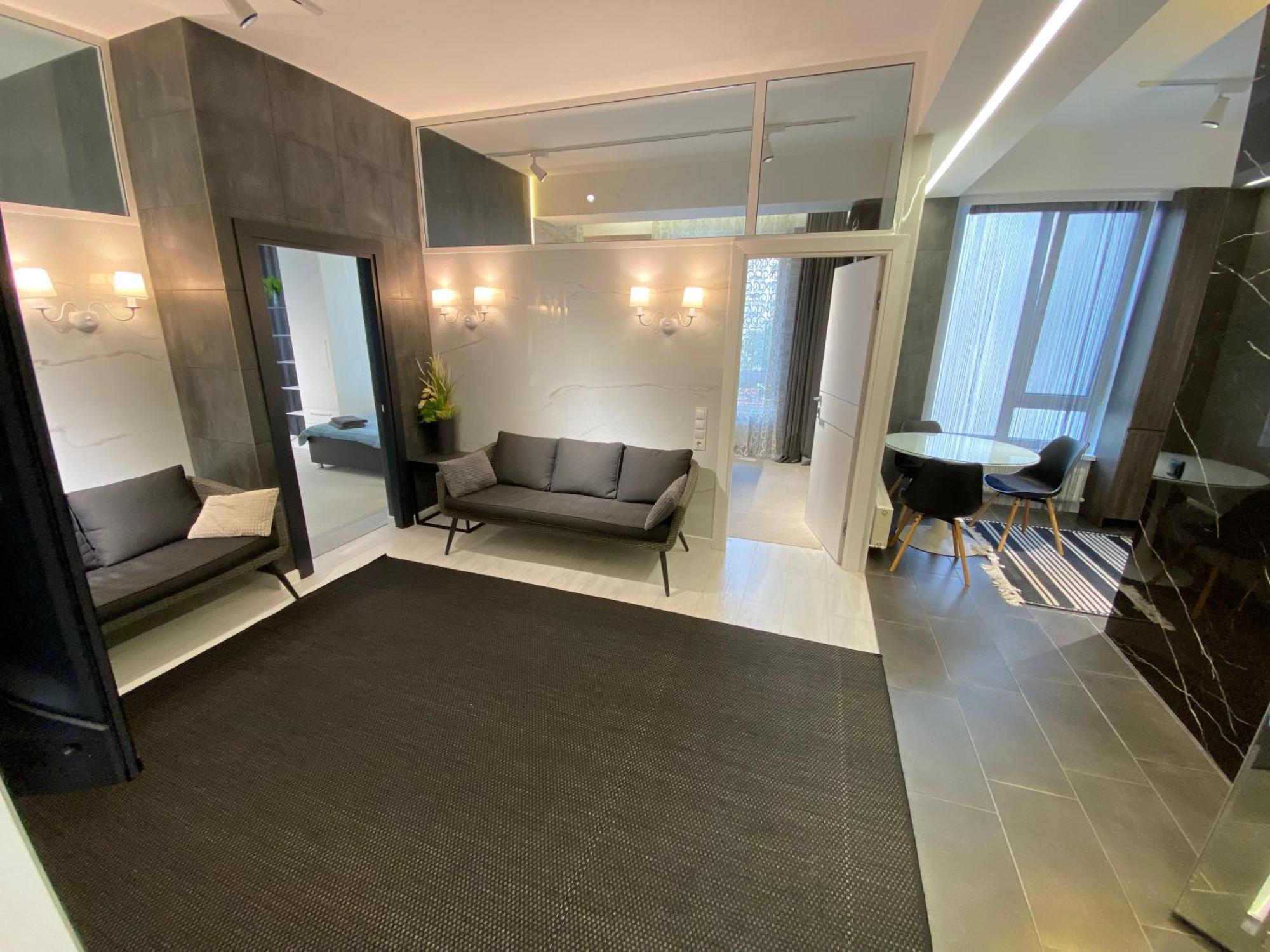 Rentnow Modern Business Apartment With 3 Bedrooms In Centre Chişinău Esterno foto
