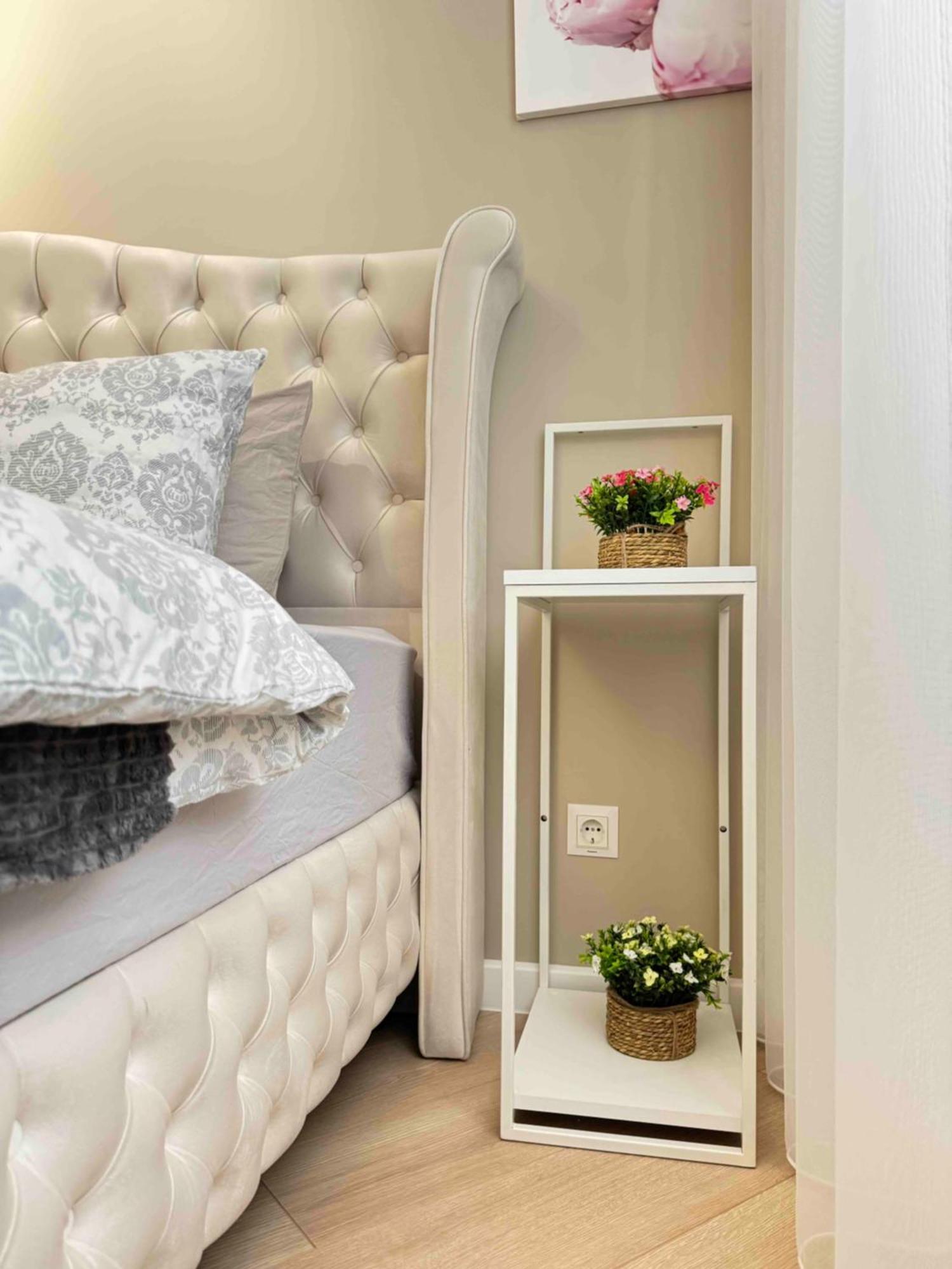 Rentnow Modern Business Apartment With 3 Bedrooms In Centre Chişinău Esterno foto