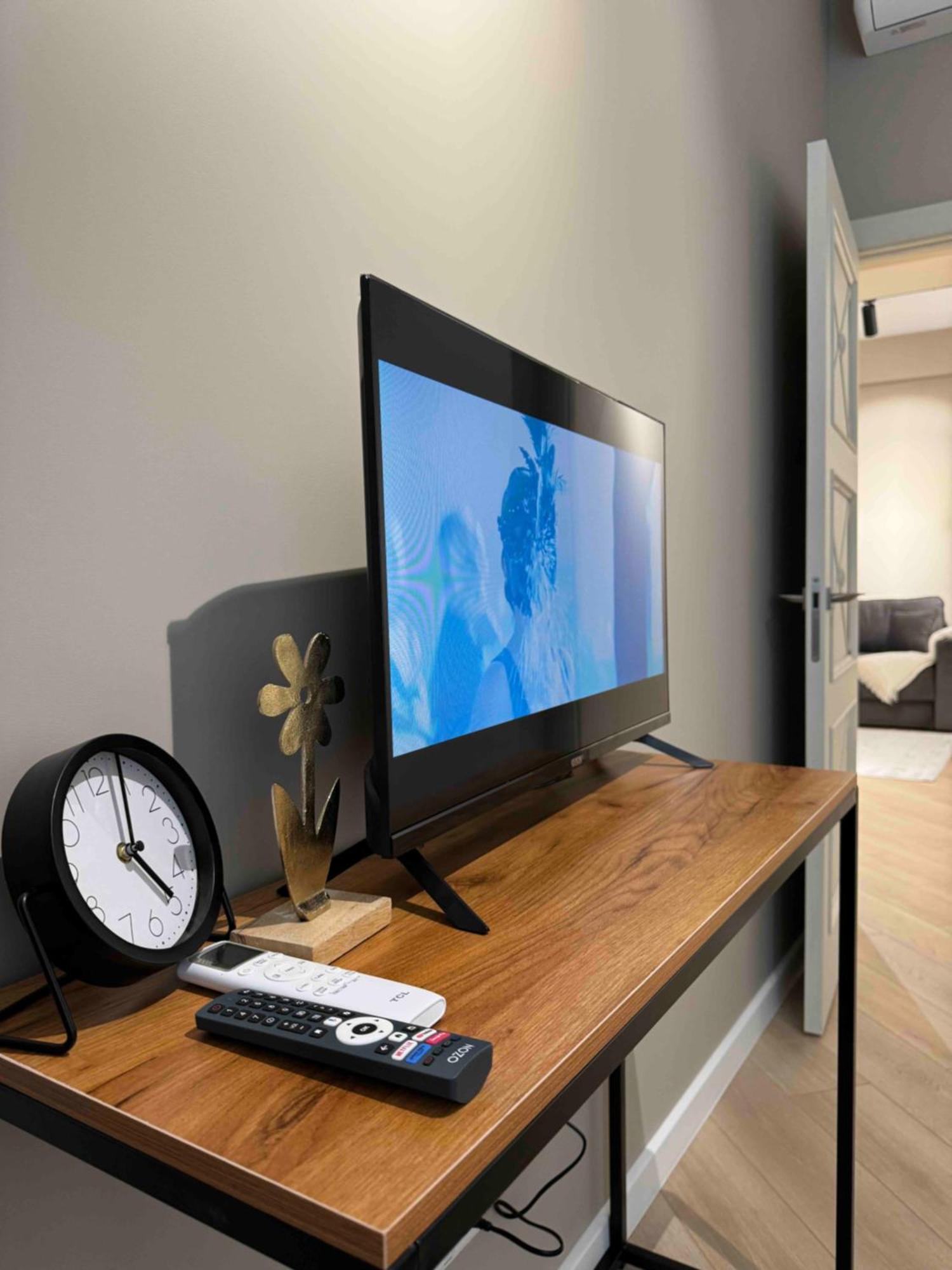 Rentnow Modern Business Apartment With 3 Bedrooms In Centre Chişinău Esterno foto