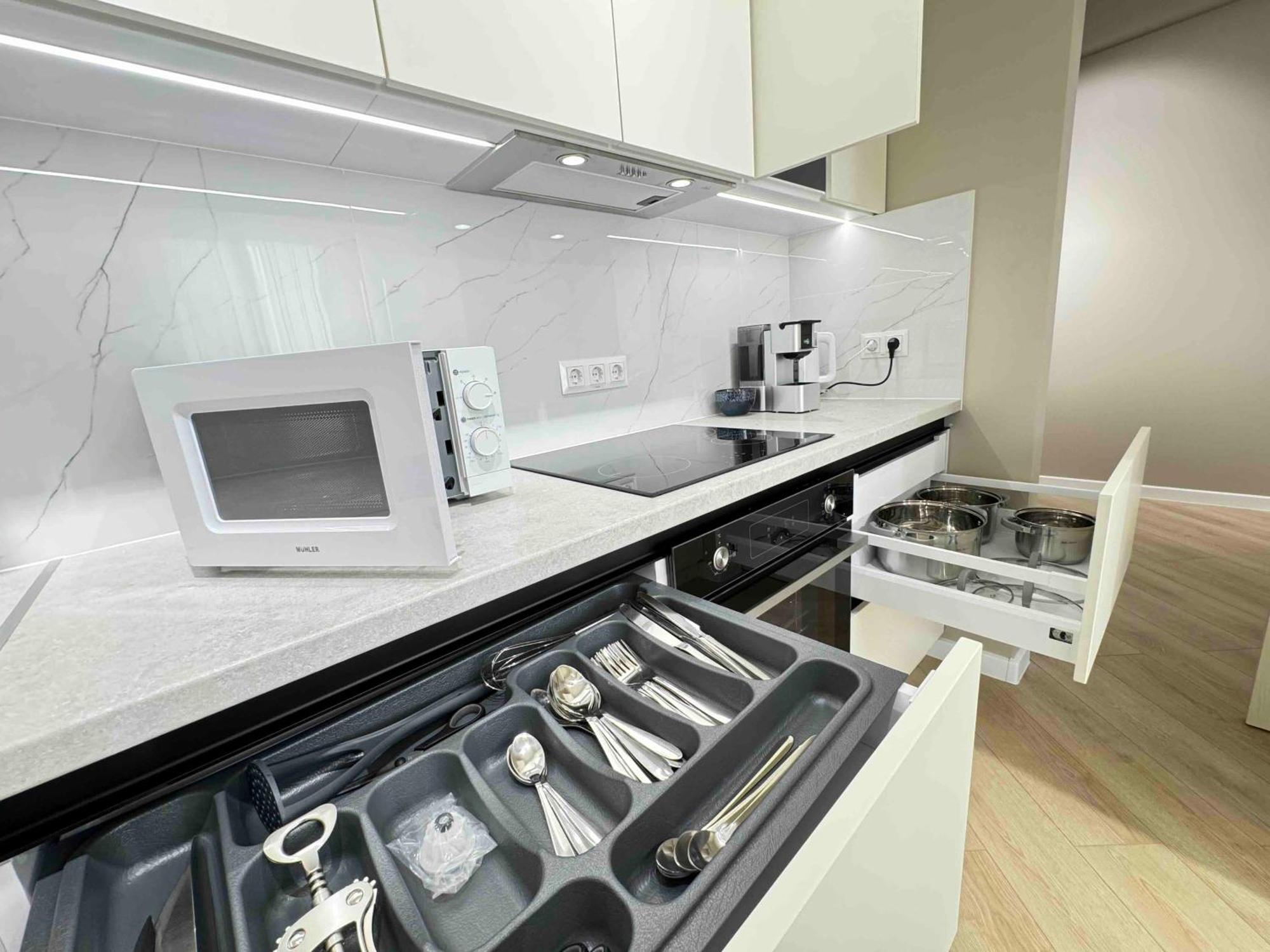 Rentnow Modern Business Apartment With 3 Bedrooms In Centre Chişinău Esterno foto