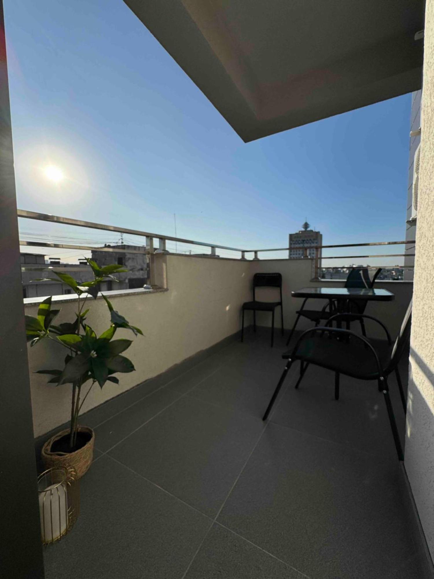 Rentnow Modern Business Apartment With 3 Bedrooms In Centre Chişinău Esterno foto